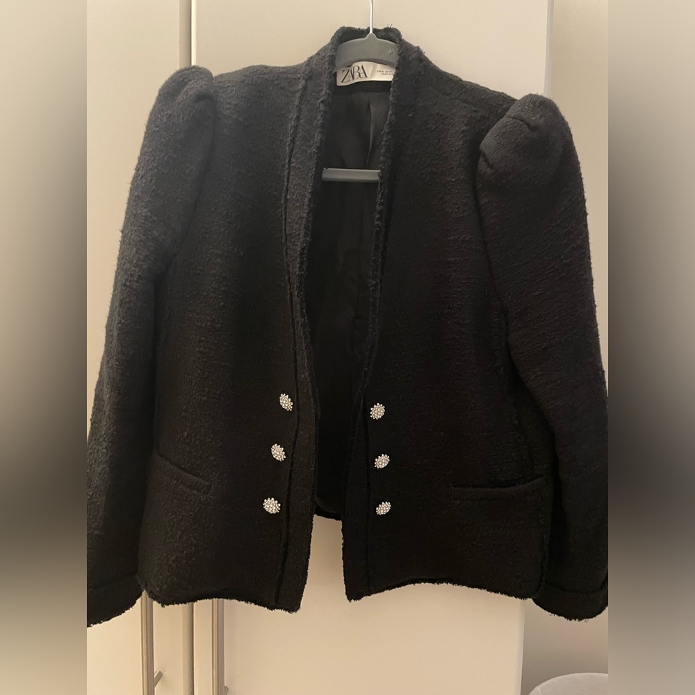 Zara puff shoulder/ strong shoulder black blazer jacket